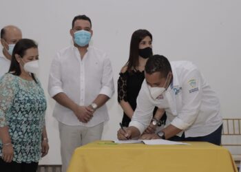 Alcaldía de Riohacha recupera competencias del sector educativo