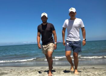 ¿Pueden los hombres lucir bien y cómodos en la playa?