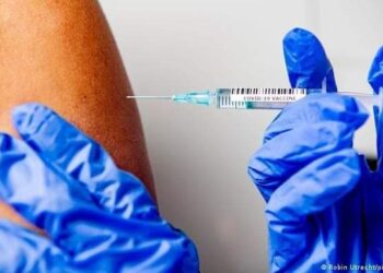 Gobierno da luz verde al refuerzo de la vacunación contra el Covid entre 18 y 49 años