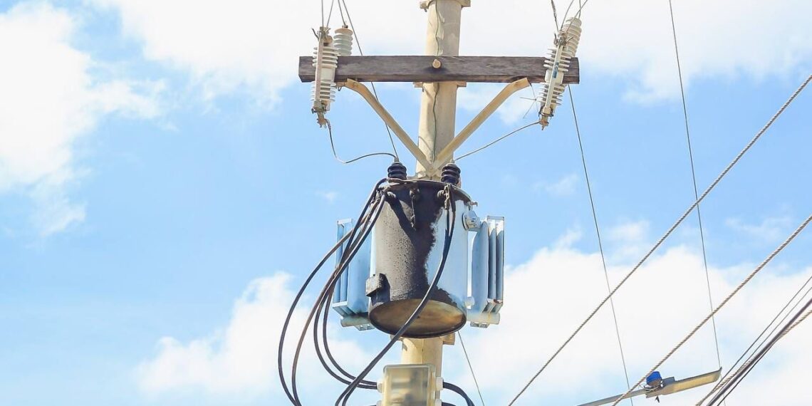 Anuncian inversiones para optimizar servicio de energía en Hatonuevo