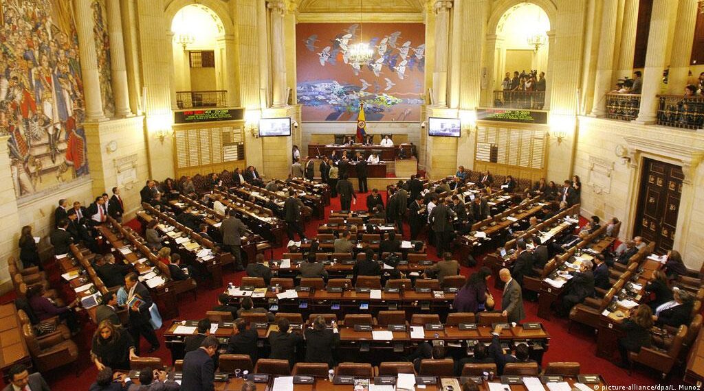 Colombia exige esquema completo de vacunación para entrar al país