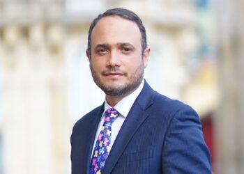 Alfredo Deluque inscribe su candidatura al Senado