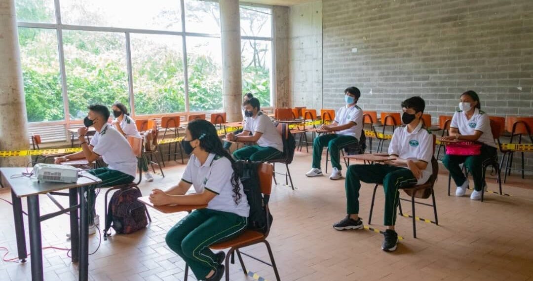 Sector educación tendrá retorno al 100% presencial en Colombia