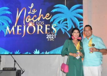 Alcalde y gestora social de Hatonuevo reciben reconocimiento regional