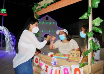 Entregan insumos a mujeres emprendedoras en Hatonuevo