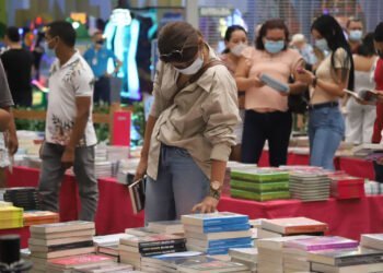 Llega el outlet de libros a Riohacha