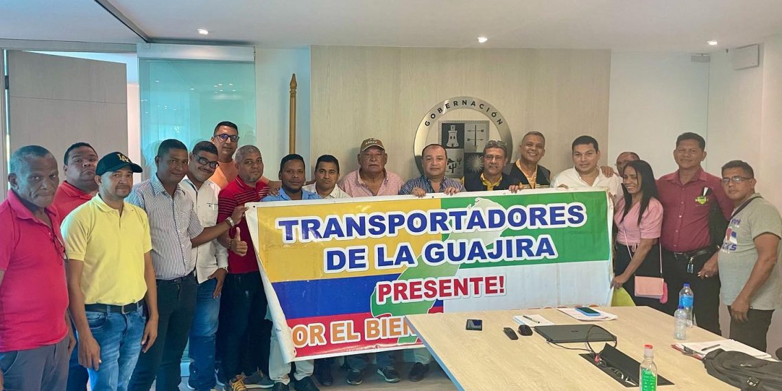 En diálogos el gremio de transportadores y Gobernación de La Guajira