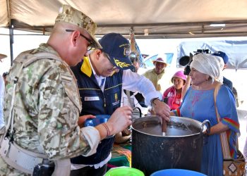 ‘Ollas Comunitarias’, el programa que busca garantizarles dos comidas diarias a unos 12.500 habitantes de La Guajira