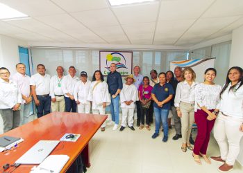 Corpoguajira y líderes indígenas de la Sierra Nevada de Santa Marta se unen para fortalecer conservación ambiental