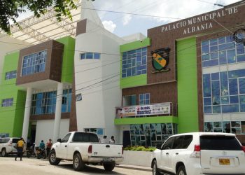 Proyectos financiados en Albania, en la mira de la Contraloría