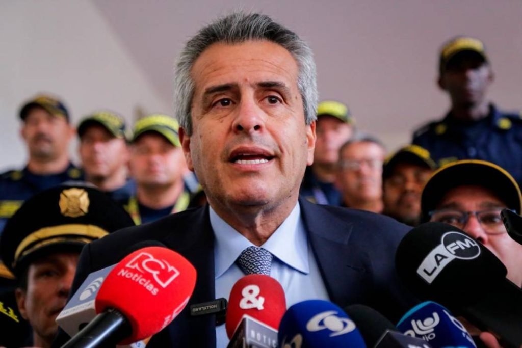 Mininterior: “Ni el Gobierno ni los ministros son cómplices de Olmedo López”