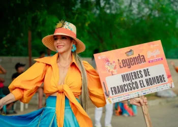 Histórico desfile inaugural del Festival Francisco el Hombre en Riohacha