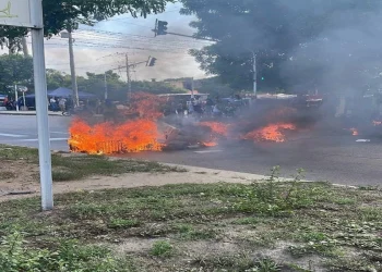 Usuarios se toman subestación de la empresa Air-e en Maicao