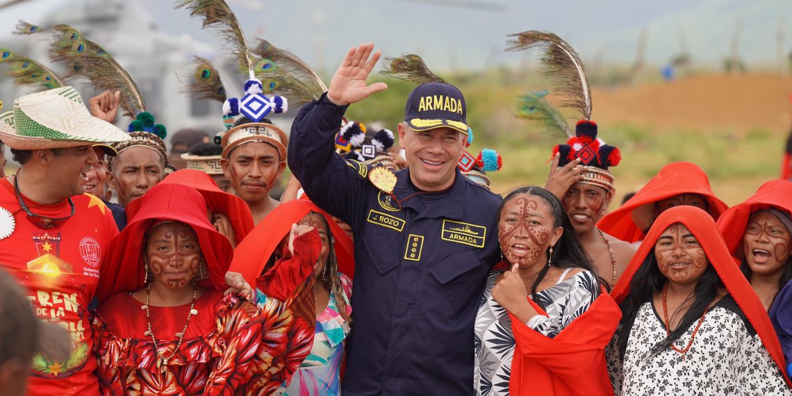 Armada entregó paneles solares y regalos navideños en la Alta Guajira
