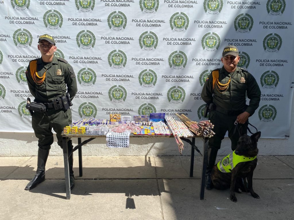Previo a la celebración de la nochebuena la Policía incauta material pirotécnico
