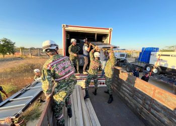 Llegaron a Uribia los vehículos con los materiales para el hospital de campaña que será instalado en la Alta Guajira