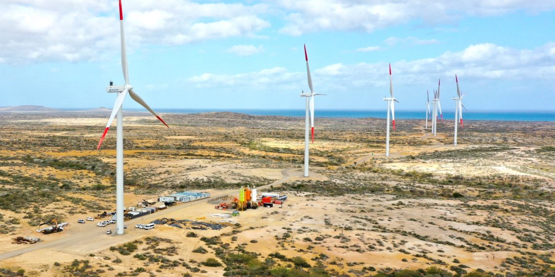 Los proyectos eólicos de La Guajira siguen en marcha, afirmó el ministro de Minas y Energía