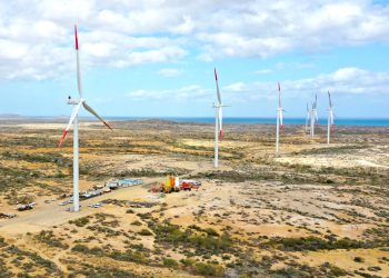 Los proyectos eólicos de La Guajira siguen en marcha, afirmó el ministro de Minas y Energía