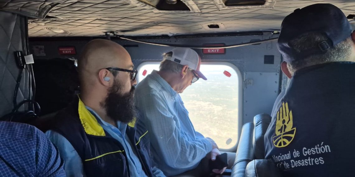 Director de la UNGRD sobrevuela la Alta Guajira para evaluar zonas afectadas por la variabilidad climática