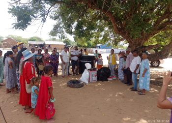 Entregan insumos y canastas alimentarias a comunidades indígenas en La Guajira