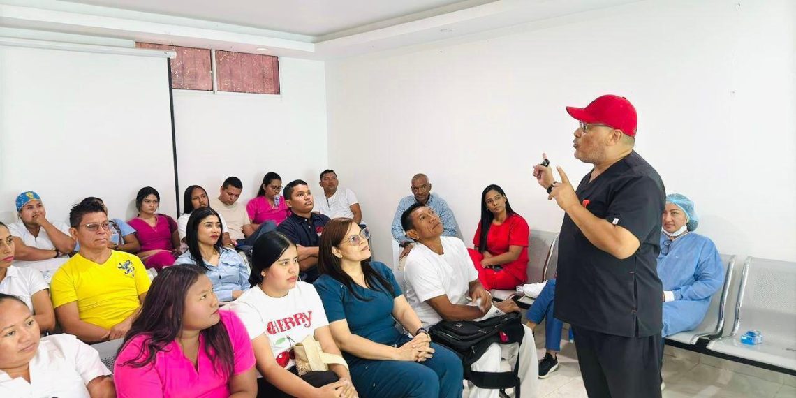 ICBF refuerza la lucha contra la desnutrición infantil en La Guajira con capacitación a equipos médicos
