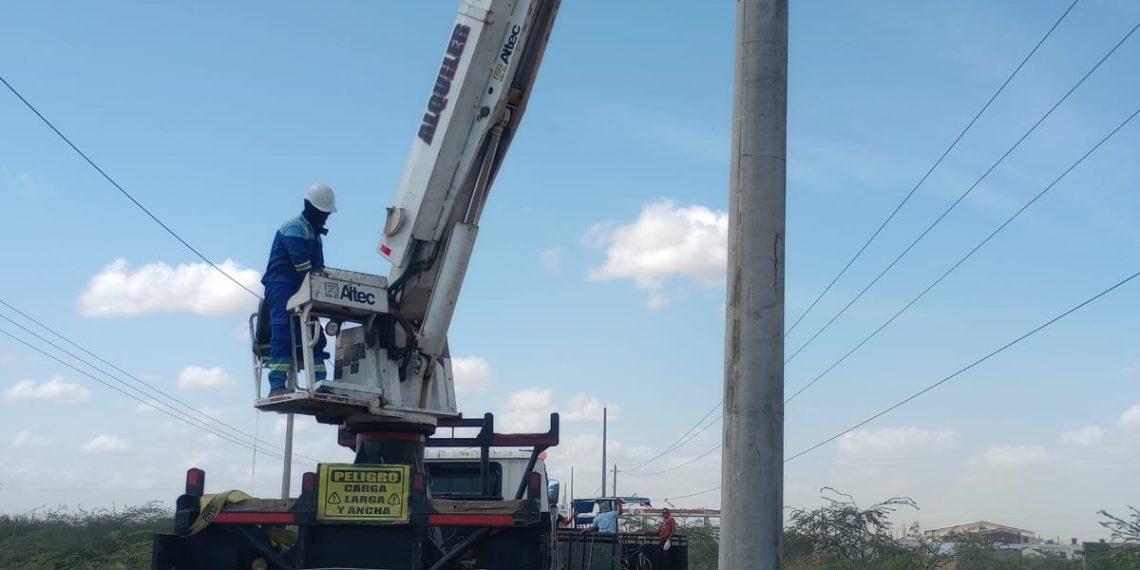 Air-e afirma que avanza en la construcción del nuevo circuito eléctrico Uribia 3