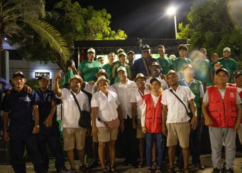 Gobernación de La Guajira entrega elementos de trabajo a vendedores del Parque Padilla de Riohacha