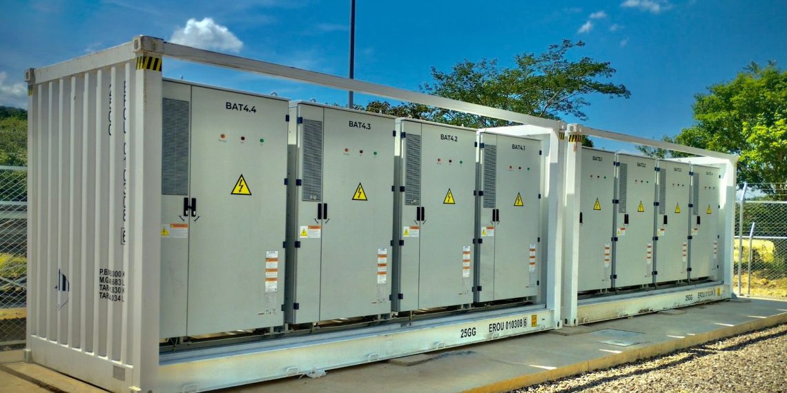 Colombia y Corea inauguran la primera comunidad energética para firmantes de paz en La Guajira