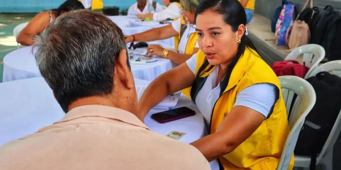 Entregan más de $5.000 millones en indemnización a sobrevivientes del conflicto armado en La Guajira