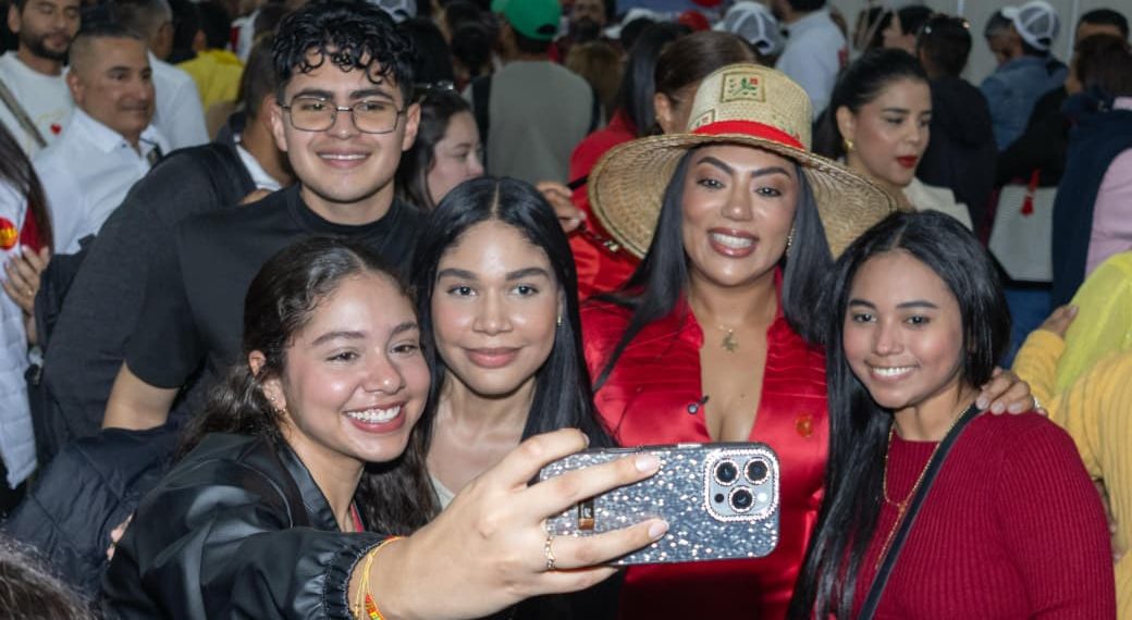 Martha Peralta Epieyú oficializa su candidatura al Senado por la Circunscripción Especial Indígena