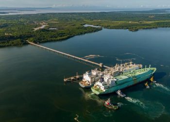 Hocol y TGI sellan acuerdo para instalar regasificadora en La Guajira