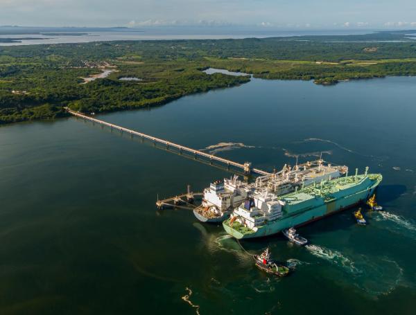 Hocol y TGI sellan acuerdo para instalar regasificadora en La Guajira