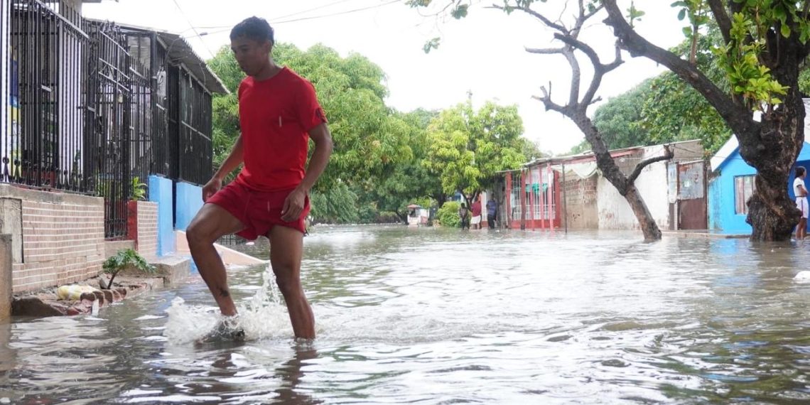 Más de 20 mil damnificados dejan las inundaciones por lluvias en Riohacha
