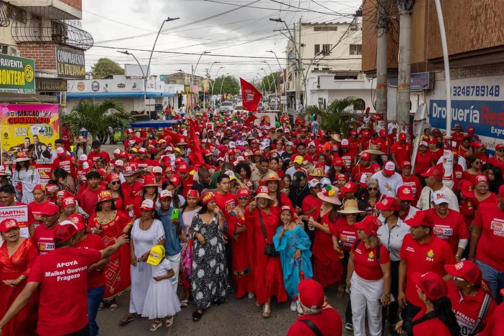 Ciudadanos y líderes de Maicao respaldan a Martha Peralta Epiayú rumbo al Senado de la República