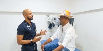 Luis Pernett, joven cardiólogo fortalece la salud cardiovascular en La Guajira y el Caribe