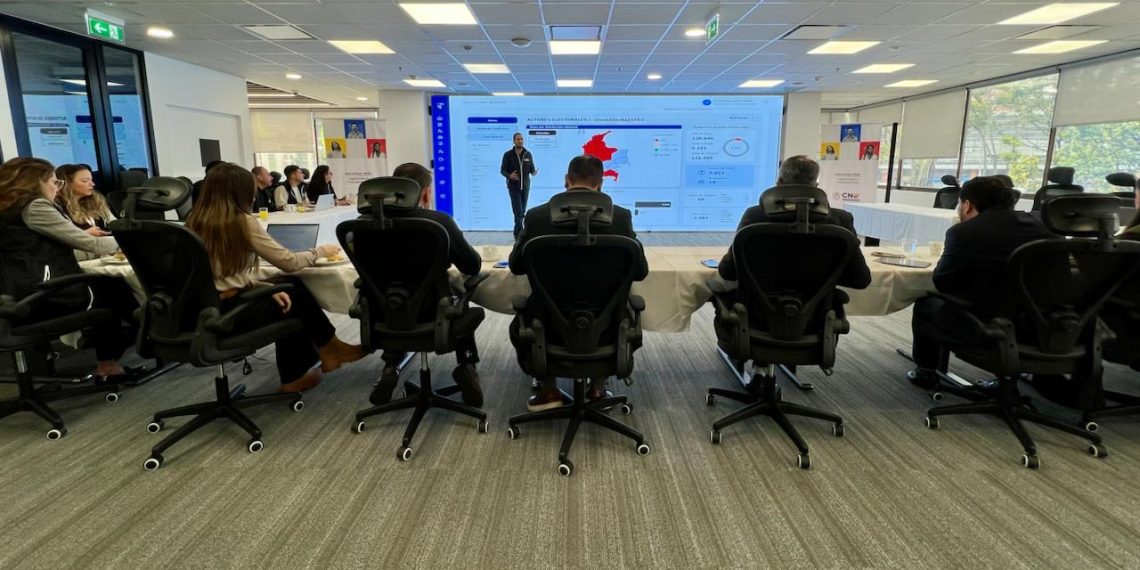 CNE presenta en Miami plataforma para fortalecer la transparencia y el control electoral