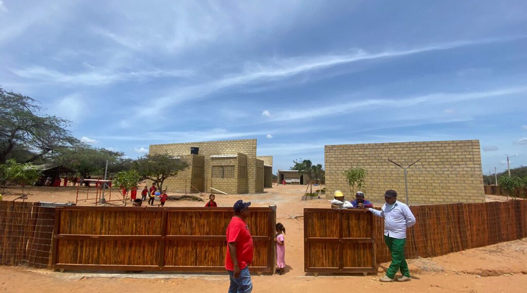 Cerca de mil colegios en La Guajira eran “invisibles” para el Estado: Gobierno inicia proceso de geolocalización