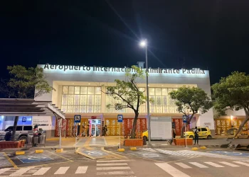 Aeropuerto de Riohacha habilita vuelos nocturnos y fortalece el turismo en La Guajira